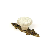 Дръжка за мебели Rei и метал и порцелан  стар месинг и напукан порцелан, 85 мм, R 826 AB/CR - product - 067 DEM 834