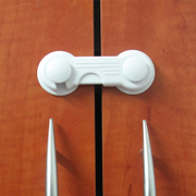 Закопчалка за вратичка предпазна 2 бр., цинкова сплав, бяла, WA-006А - product - 068 BKY1296