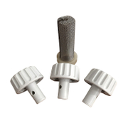 Дюза STIHL  Комплектът ULV дюзи за моторни пръскачки на фирма Stihl действат като пулверизатор. Те разпръскват течностите на много фини капчици и спомагат за оптималното разпределение на съответния препарат. - product - 003 STL 440