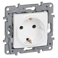 Електрически интериорен контакт Legrand единичен скрит монтаж  2P+E, 16 A, 20 IP, бял, Niloe