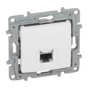 Розетка за компютърна мрежа Legrand единична скрит монтаж, с монтажна рамка  20 IP, бял, Niloe - product - 028 LGR3139