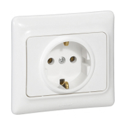 Електрически интериорен контакт Legrand единичен скрит монтаж  16 A, 2P+E, 20 IP, бял, Kaptika - product - 028 LGR3830
