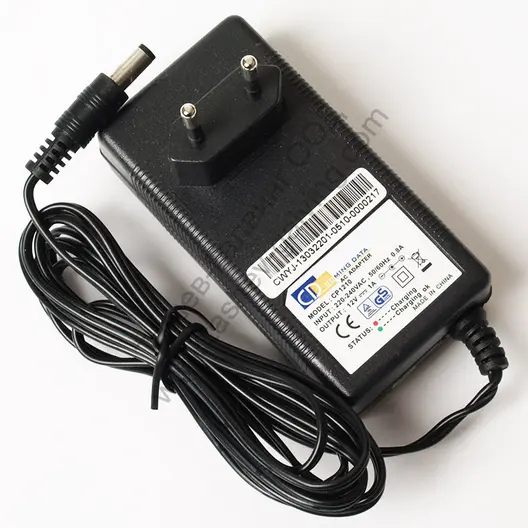 Зарядно устройство Black & Decker за акумулаторни Ni-Cd и Ni-MH батерии  12 V