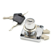 Мебелна брава D`conti с обикновен ключ  40х40х7.5 мм, 202 - product - 031 BKY 531