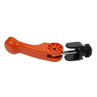 Държач за коса Black & Decker на ръкохватката  CLMA4820L2
